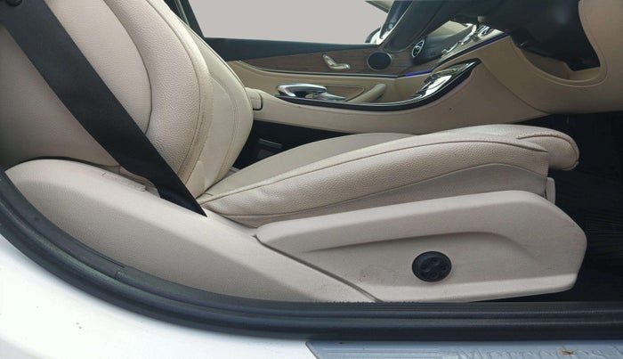 2017 Mercedes Benz E Class E 200 Avantgarde, Petrol, Automatic, 34,925 km, Driver Side Adjustment Panel