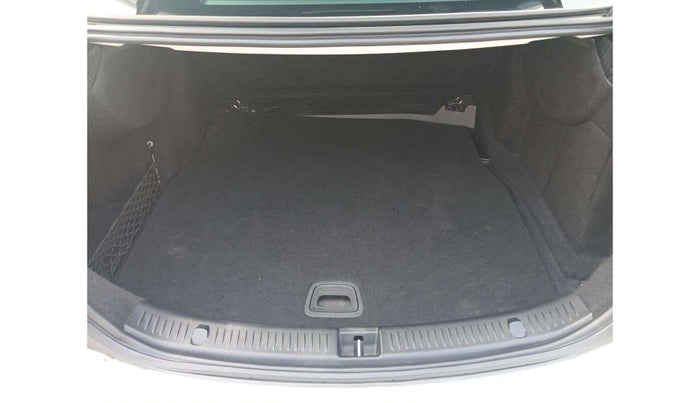 2017 Mercedes Benz E Class E 200 Avantgarde, Petrol, Automatic, 34,925 km, Boot Inside