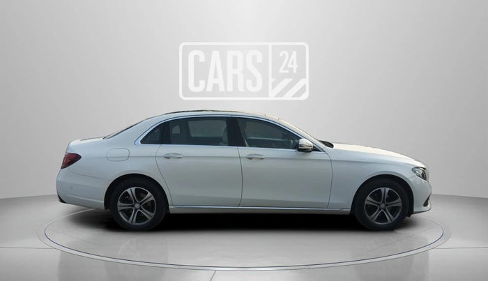 2017 Mercedes Benz E Class E 200 Avantgarde, Petrol, Automatic, 34,925 km, Right Side View
