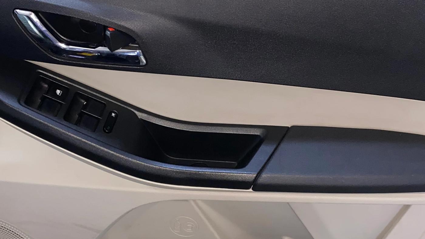 2022 Tata Tiago XZ PLUS PETROL, Petrol, Manual, 39,856 km, Driver Side Door Panels Control
