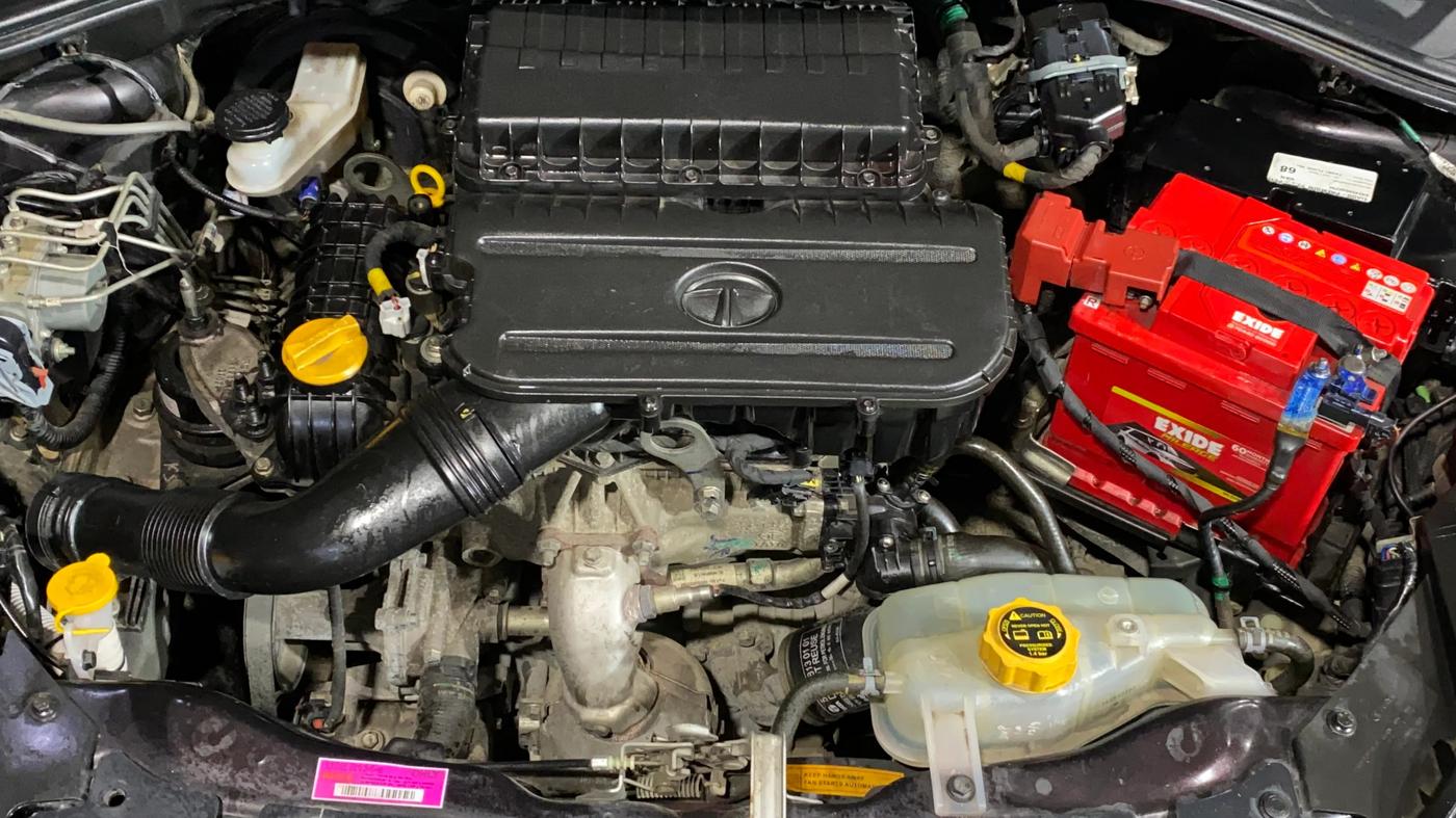 2022 Tata Tiago XZ PLUS PETROL, Petrol, Manual, 39,856 km, Engine View