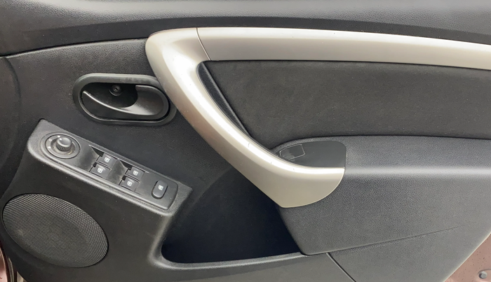 2019 Renault Duster RXS 1.5 PETROL MT, Petrol, Manual, 55,778 km, Driver Side Door Panels Control