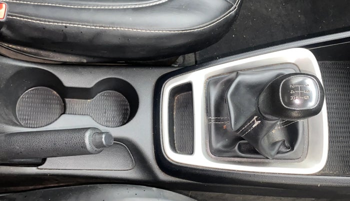 2021 Hyundai VENUE S 1.2, Petrol, Manual, 75,879 km, Gear Lever