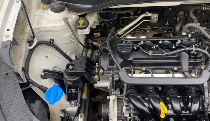 2021 Hyundai VENUE S 1.2, Petrol, Manual, 75,879 km, Engine View - Right