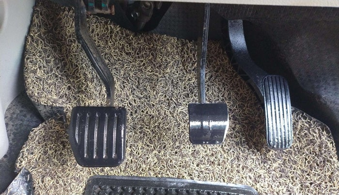 2022 Tata Safari XT PLUS, Diesel, Manual, 87,670 km, Pedals