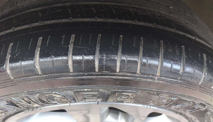 2022 Tata Safari XT PLUS, Diesel, Manual, 87,670 km, Right Front Tyre Tread