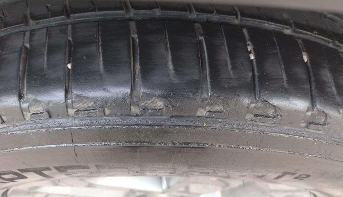 2022 Tata Safari XT PLUS, Diesel, Manual, 87,670 km, Left Front Tyre Tread