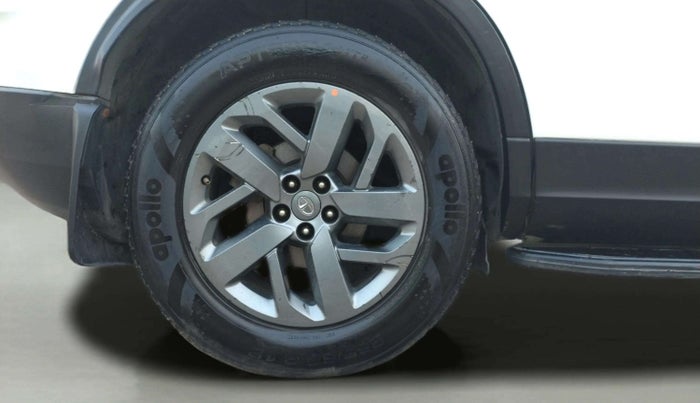 2022 Tata Safari XT PLUS, Diesel, Manual, 87,670 km, Right Rear Wheel