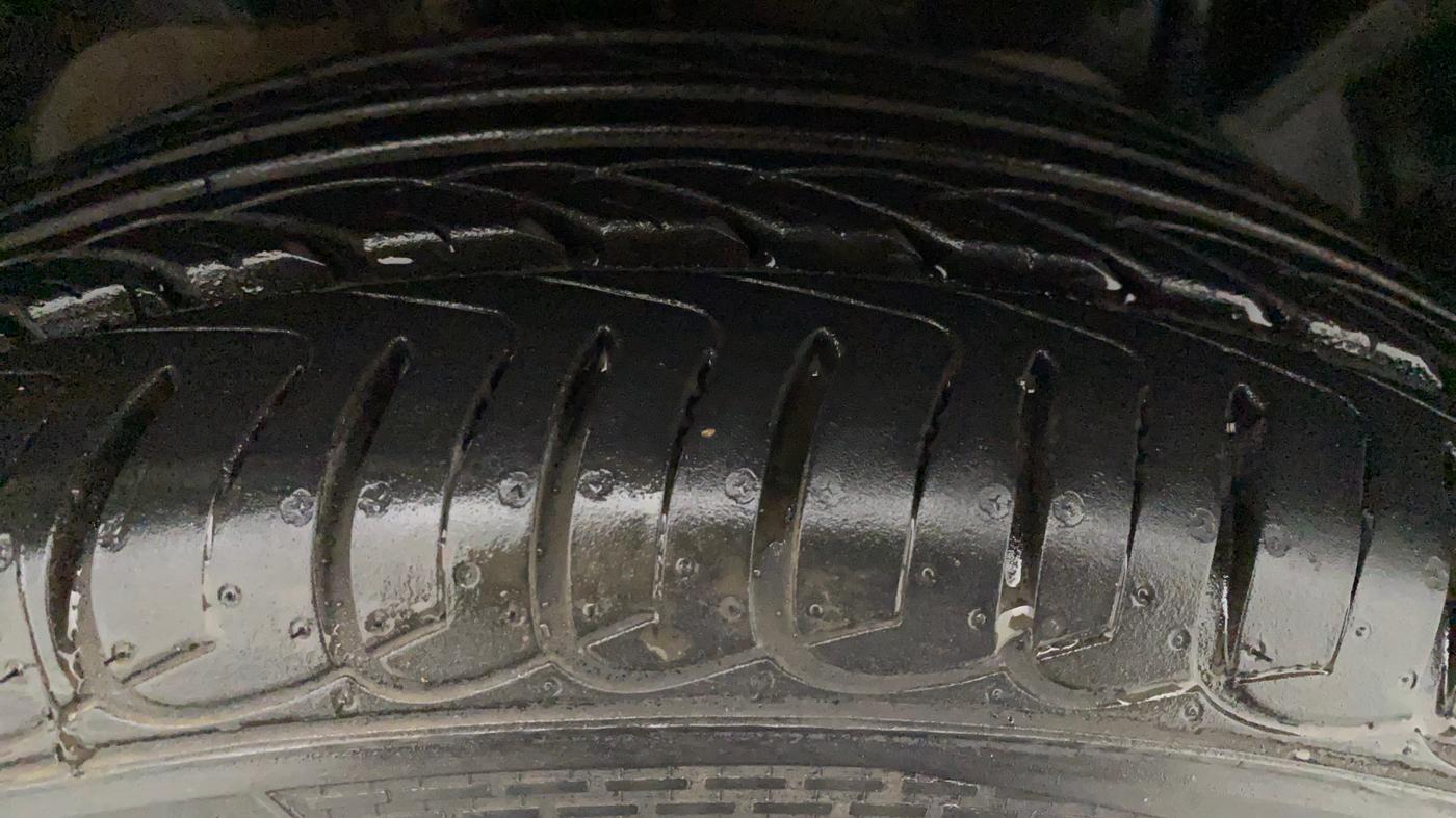 2016 Ford Ecosport TITANIUM 1.5L PETROL AT, Petrol, Automatic, 43,730 km, Right Front Tyre Tread