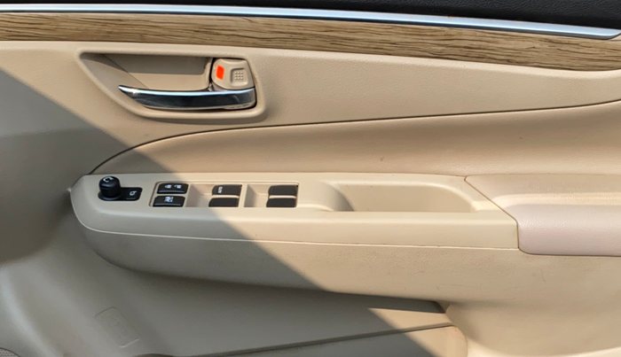 2019 Maruti Ciaz ALPHA 1.5 SHVS PETROL, Petrol, Manual, 96,651 km, Driver Side Door Panels Control