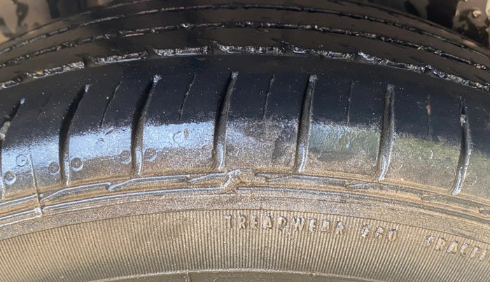 2019 Maruti Ciaz ALPHA 1.5 SHVS PETROL, Petrol, Manual, 96,651 km, Right Rear Tyre Tread