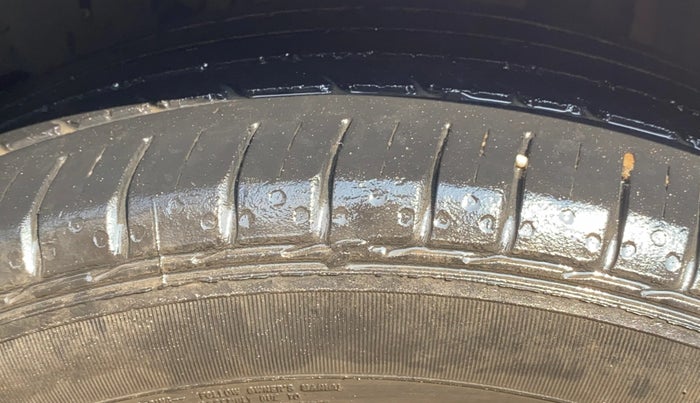 2019 Maruti Ciaz ALPHA 1.5 SHVS PETROL, Petrol, Manual, 96,651 km, Left Rear Tyre Tread