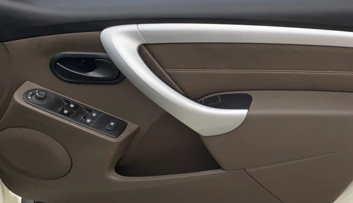 2018 Renault Duster RXS PETROL, Petrol, Manual, 63,610 km, Driver Side Door Panels Control