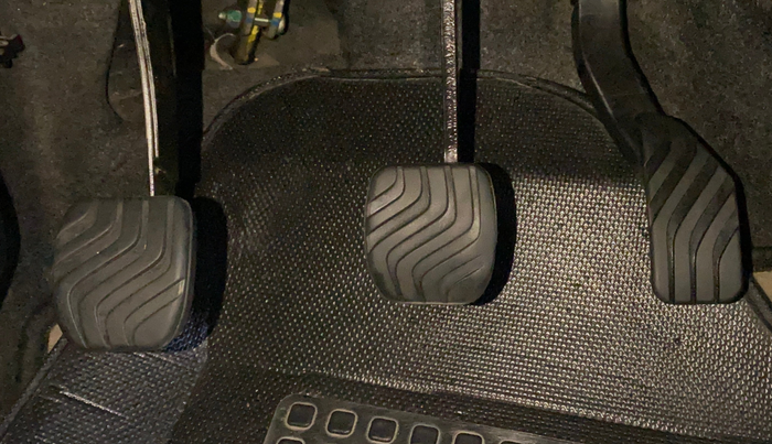 2019 Renault Kwid RXT 1.0 (O), Petrol, Manual, 24,133 km, Pedals