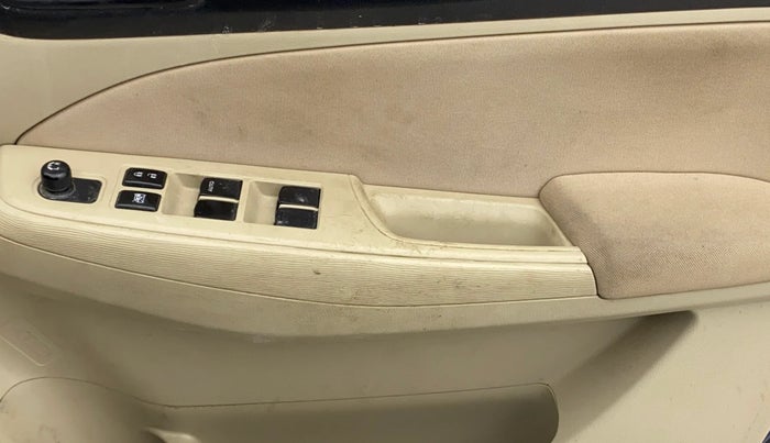 2018 Maruti Dzire VXI, Petrol, Manual, 69,508 km, Driver Side Door Panels Control