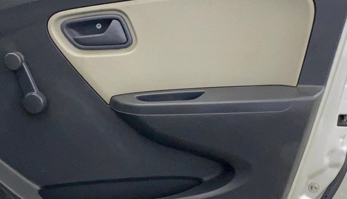 2016 Maruti Alto K10 LXI, Petrol, Manual, 30,151 km, Driver Side Door Panels Control