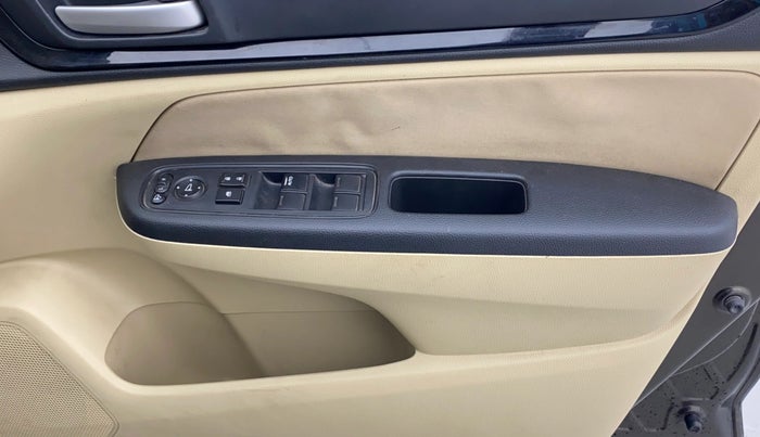 2019 Honda Amaze 1.2L I-VTEC V CVT, Petrol, Automatic, 27,585 km, Driver Side Door Panels Control