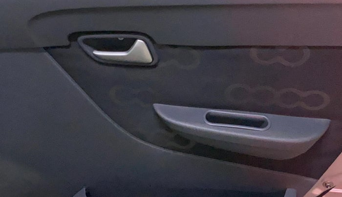 2014 Maruti Alto 800 LXI, Petrol, Manual, 5,916 km, Driver Side Door Panels Control