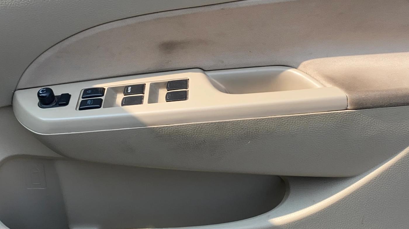 2016 Maruti Swift Dzire VXI, Petrol, Manual, 49,097 km, Driver Side Door Panels Control