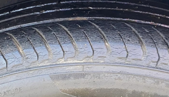 2021 Nissan MAGNITE XV MT, Petrol, Manual, 40,552 km, Right Rear Tyre Tread