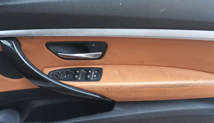 2018 BMW 3 Series  GT 320d Luxury Line, Diesel, Automatic, 62,533 km, Driver Side Door Panels Control