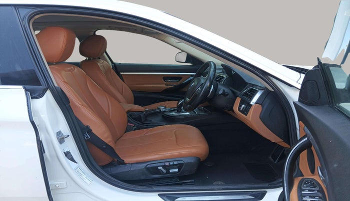 2018 BMW 3 Series  GT 320d Luxury Line, Diesel, Automatic, 62,533 km, Right Side Front Door Cabin