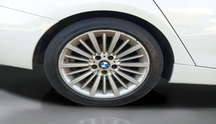 2018 BMW 3 Series  GT 320d Luxury Line, Diesel, Automatic, 62,533 km, Right Rear Wheel