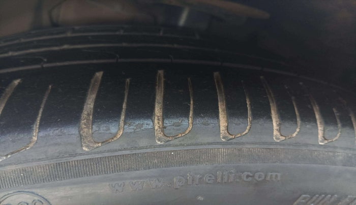 2018 BMW 3 Series  GT 320d Luxury Line, Diesel, Automatic, 62,533 km, Right Rear Tyre Tread