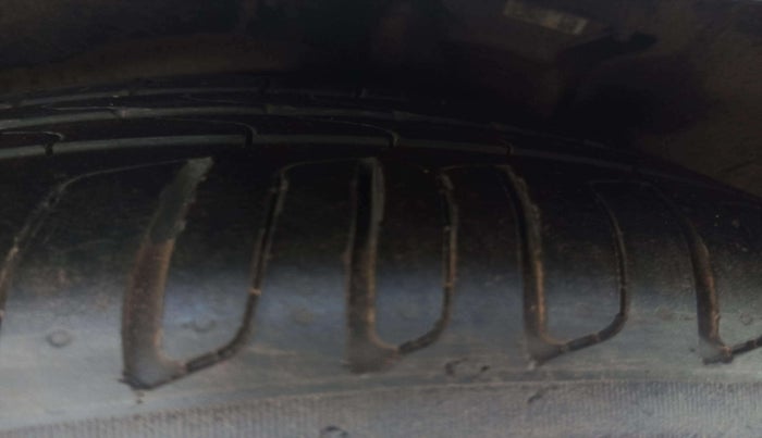 2018 BMW 3 Series  GT 320d Luxury Line, Diesel, Automatic, 62,533 km, Left Front Tyre Tread