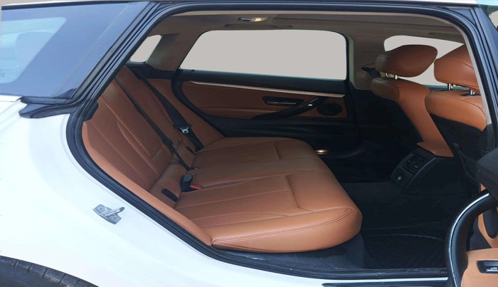 2018 BMW 3 Series  GT 320d Luxury Line, Diesel, Automatic, 62,533 km, Right Side Rear Door Cabin