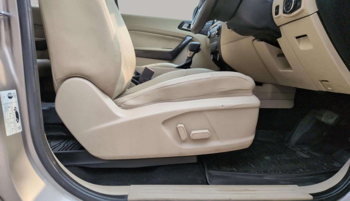 2019 Ford Endeavour TITANIUM PLUS 2.2 4X2 AT SUNROOF, Diesel, Automatic, 38,550 km, Driver Side Adjustment Panel