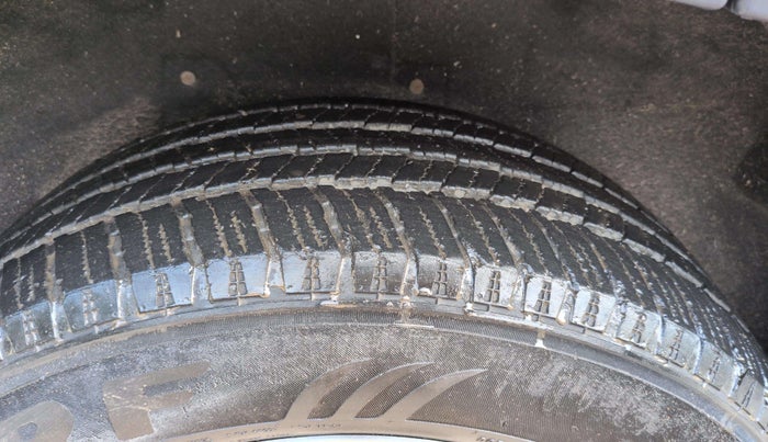 2023 Mahindra SCORPIO-N Z8 L DIESEL AT 2WD 7 STR, Diesel, Automatic, 43,965 km, Right Front Tyre Tread