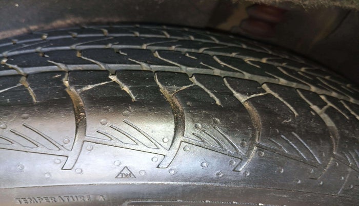 2024 Hyundai ALCAZAR PLATINUM(O) 7STR 1.5 AT, Diesel, Automatic, 26,551 km, Right Front Tyre Tread