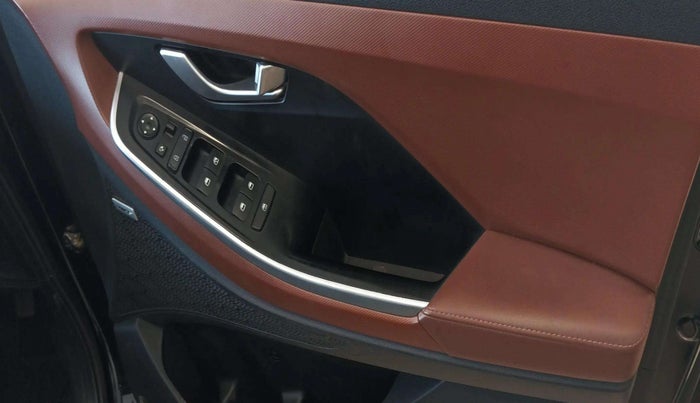 2024 Hyundai ALCAZAR PLATINUM(O) 7STR 1.5 AT, Diesel, Automatic, 26,551 km, Driver Side Door Panels Control