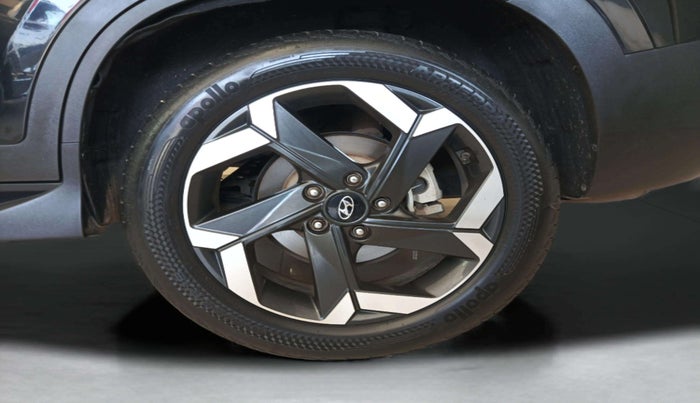 2024 Hyundai ALCAZAR PLATINUM(O) 7STR 1.5 AT, Diesel, Automatic, 26,551 km, Left Rear Wheel