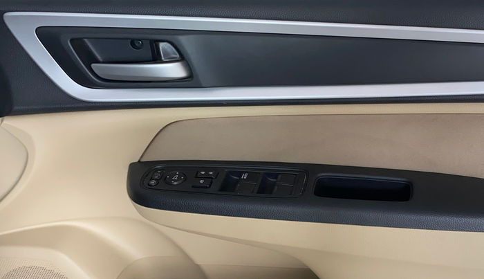 2023 Honda Amaze 1.2L I-VTEC VX CVT, Petrol, Automatic, 16,141 km, Driver Side Door Panels Control