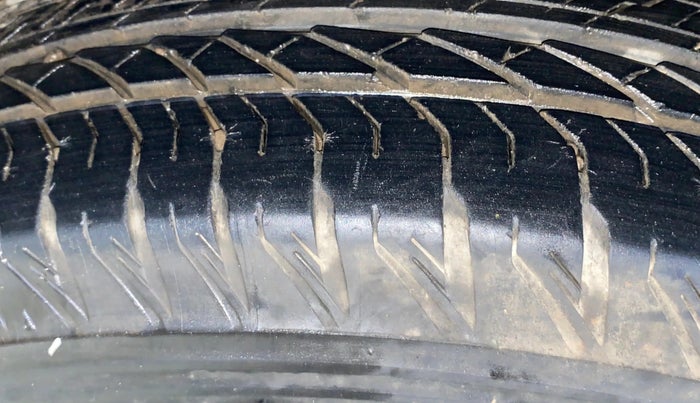 2021 Tata Safari XZA PLUS, Diesel, Automatic, 17,490 km, Left Front Tyre Tread