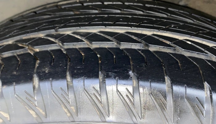 2021 Tata Safari XZA PLUS, Diesel, Automatic, 17,490 km, Right Rear Tyre Tread