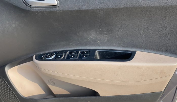 2014 Hyundai Grand i10 SPORTZ 1.2 KAPPA VTVT, Petrol, Manual, 40,871 km, Driver Side Door Panels Control