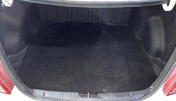 2017 Hyundai Verna 1.6 VTVT SX O, Petrol, Manual, 25,039 km, Boot Inside