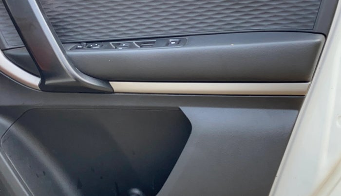 2021 Renault Kiger RXZ MT, Petrol, Manual, 67,026 km, Driver Side Door Panels Control