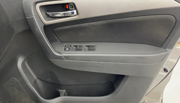 2017 Maruti Vitara Brezza ZDI PLUS, Diesel, Manual, 40,680 km, Driver Side Door Panels Control