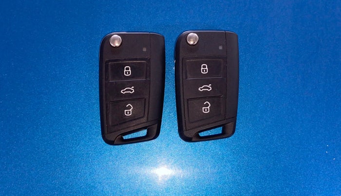 2022 Skoda SLAVIA STYLE 1.5L TSI DSG, Petrol, Automatic, 22,933 km, Key Close Up