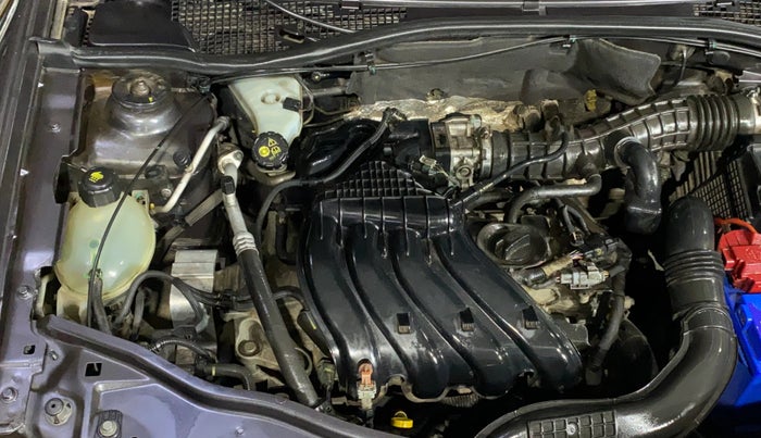 2017 Renault Duster RXE PETROL, Petrol, Manual, 27,433 km, Engine View - Right