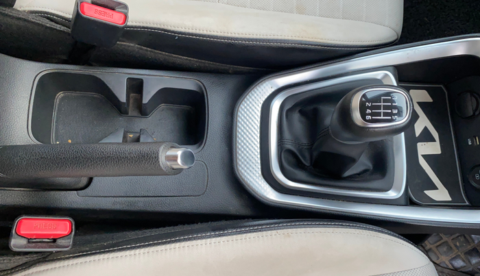 2021 KIA SONET HTX 1.0 IMT, Petrol, Manual, 18,338 km, Gear Lever