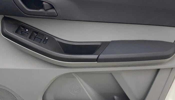 2022 Tata Tiago XM CNG, CNG, Manual, 24,609 km, Driver Side Door Panels Control