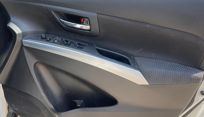 2021 Maruti S Cross ZETA AT 1.5, Petrol, Automatic, 93,626 km, Driver Side Door Panels Control