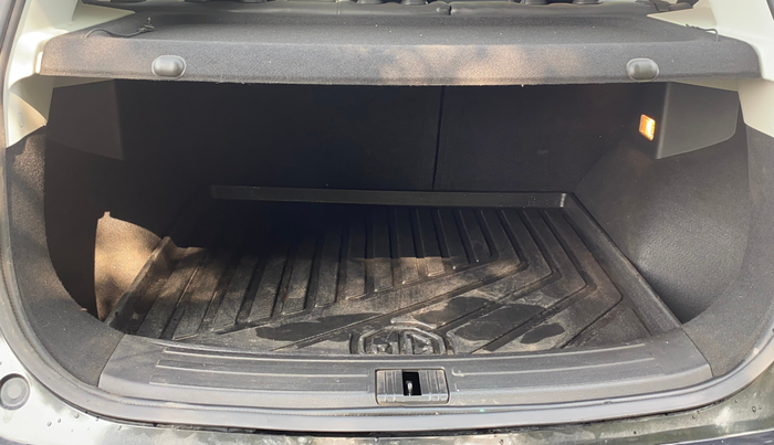 2022 MG ASTOR SHARP 1.5 CVT, Petrol, Automatic, 10,840 km, Boot Inside