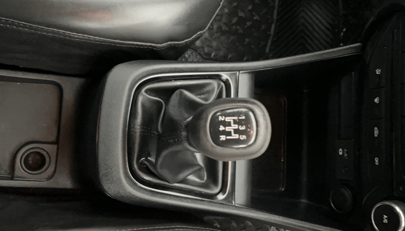 2023 Tata PUNCH ADVENTURE MT, Petrol, Manual, 25,721 km, Gear Lever