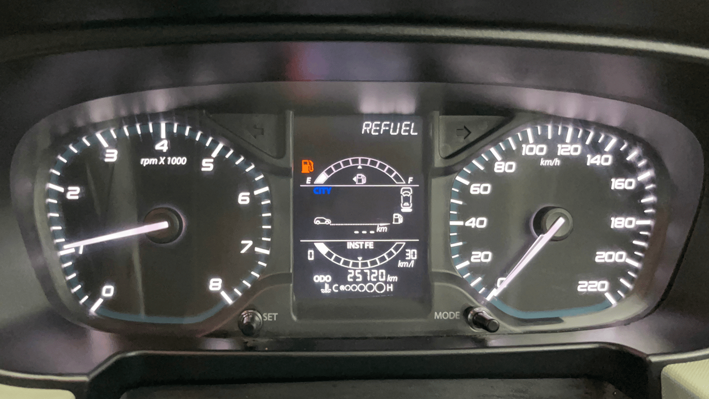2023 Tata PUNCH ADVENTURE MT, Petrol, Manual, 25,721 km, Odometer Image